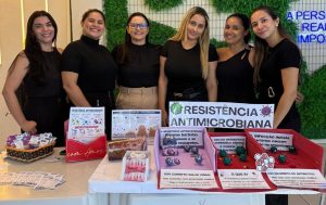 Workshop de Microbiologia fortalece aprendizagem prática dos estudantes de Enfermagem da F5