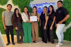 Estudantes de Enfermagem da F5 recebem Menção Honrosa por destaque em projetos de extensão