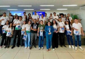 Visita institucional leva 70 estudantes à F5 para conhecer estrutura, cursos e profissões