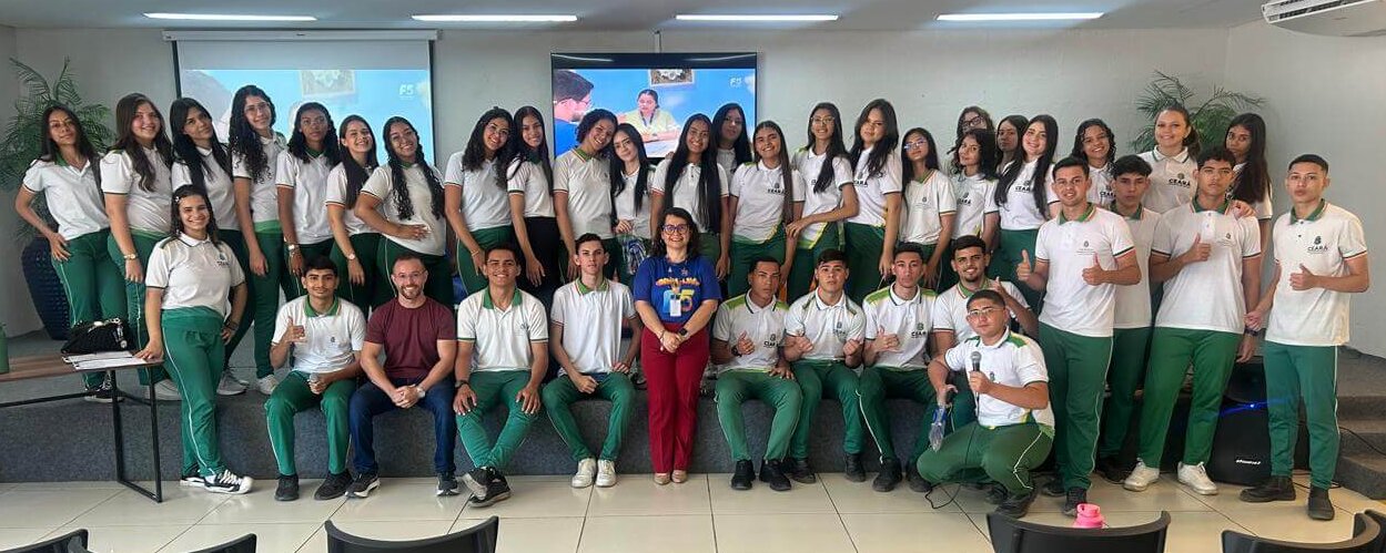F5 recebe estudantes da Escola Loyola de Forquilha em visita institucional