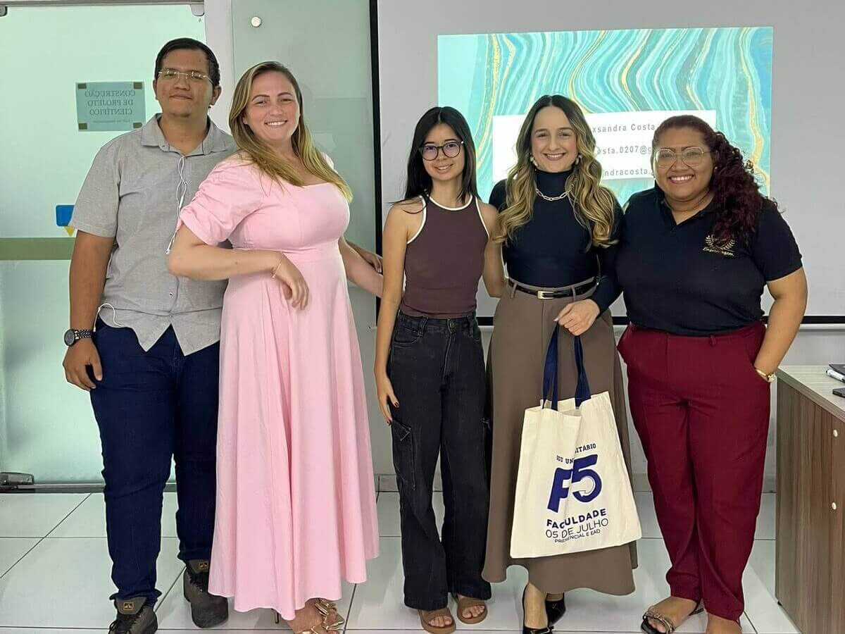 F5 promove formação sobre construção de projetos científicos e incentiva pesquisa acadêmica